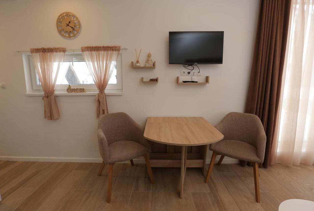 Nest Apartment ヤホリナ エクステリア 写真